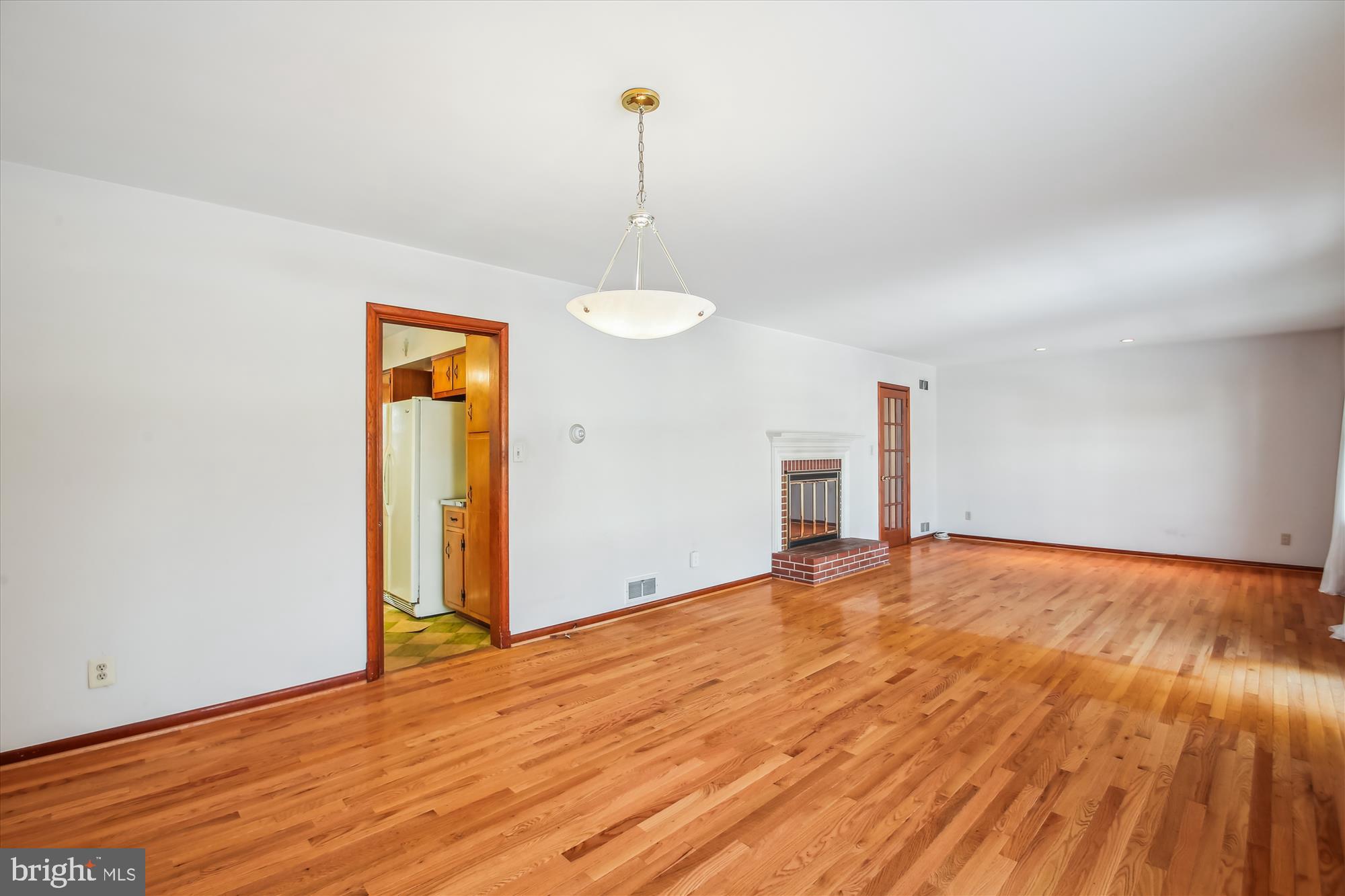 307 Ludlow Road Annapolis, MD 21401 - Photo 14 of 53 Open Living Room & Dining Room Combination Layout