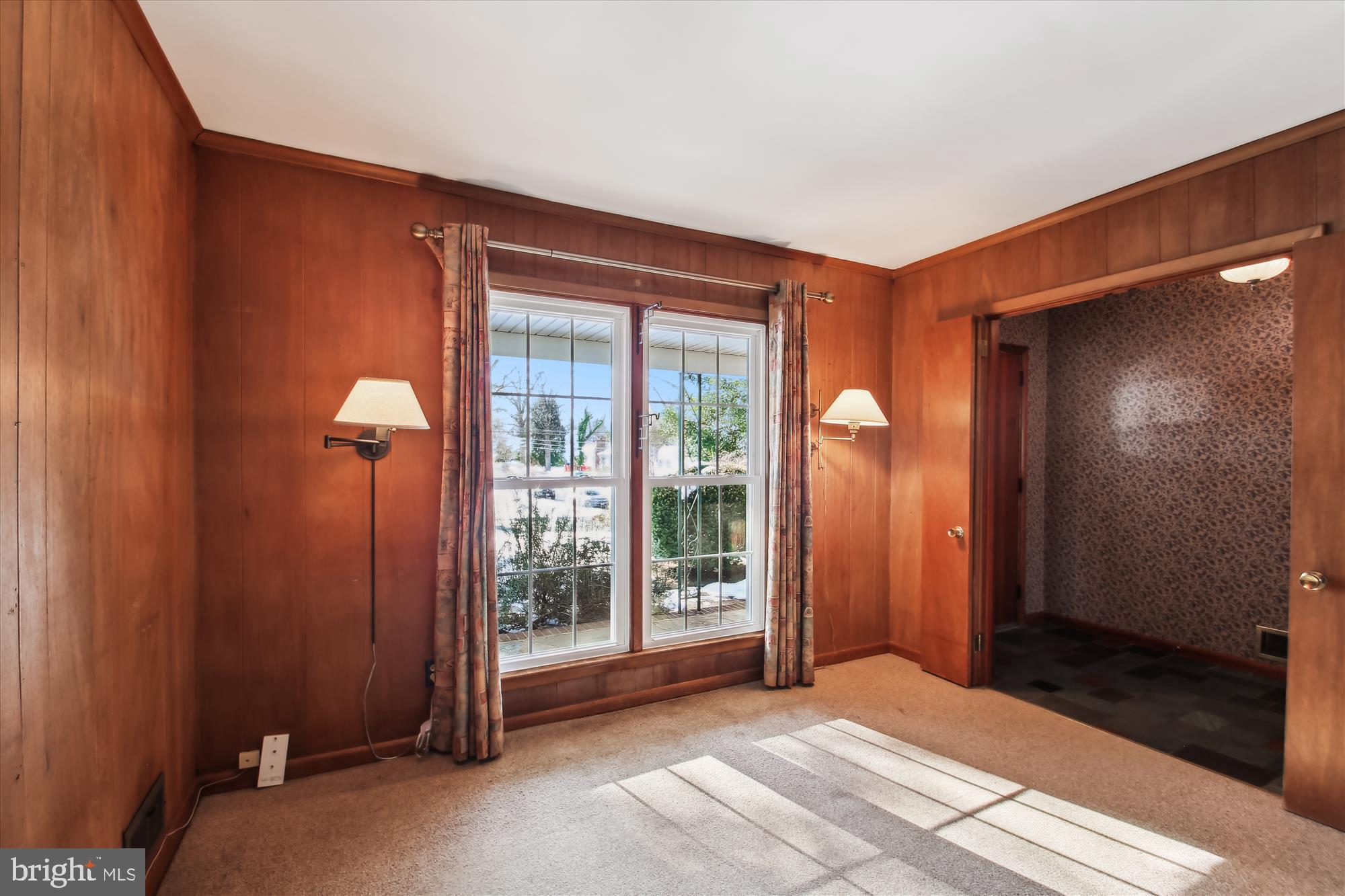 307 Ludlow Road Annapolis, MD 21401 - Photo 23 of 53 Den/Office/4th BR w/Wall Lights & Curtains