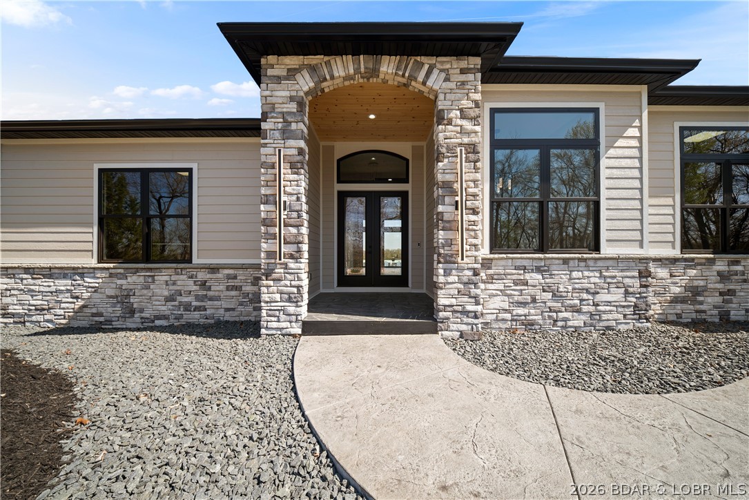 1356 Duckhead Road Lake Ozark, MO 65049 - Photo 8 of 99 Grand front Entrance into the Main House