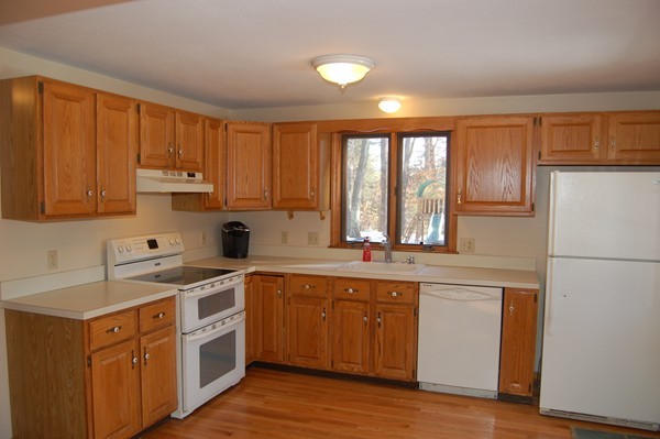 25 Short Street Franklin, MA 02038 - Photo 2 of 22
