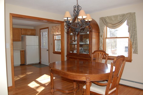 25 Short Street Franklin, MA 02038 - Photo 4 of 22