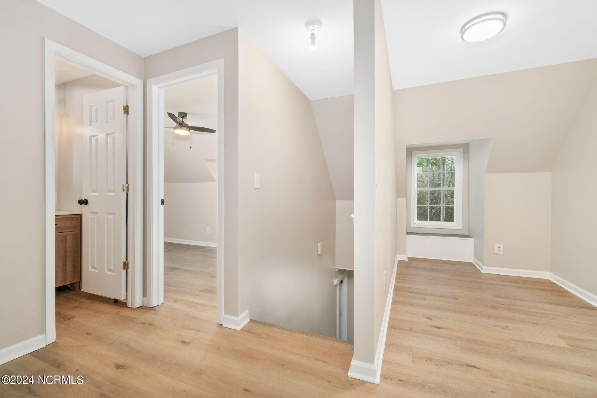 281 Becton Road Havelock, NC 28532 - Photo 24 of 57 Upstairs landing and loft area