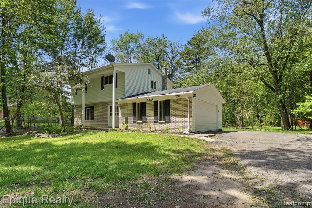 8315 Reese Road Clarkston, MI 48348 - Photo 3 of 29