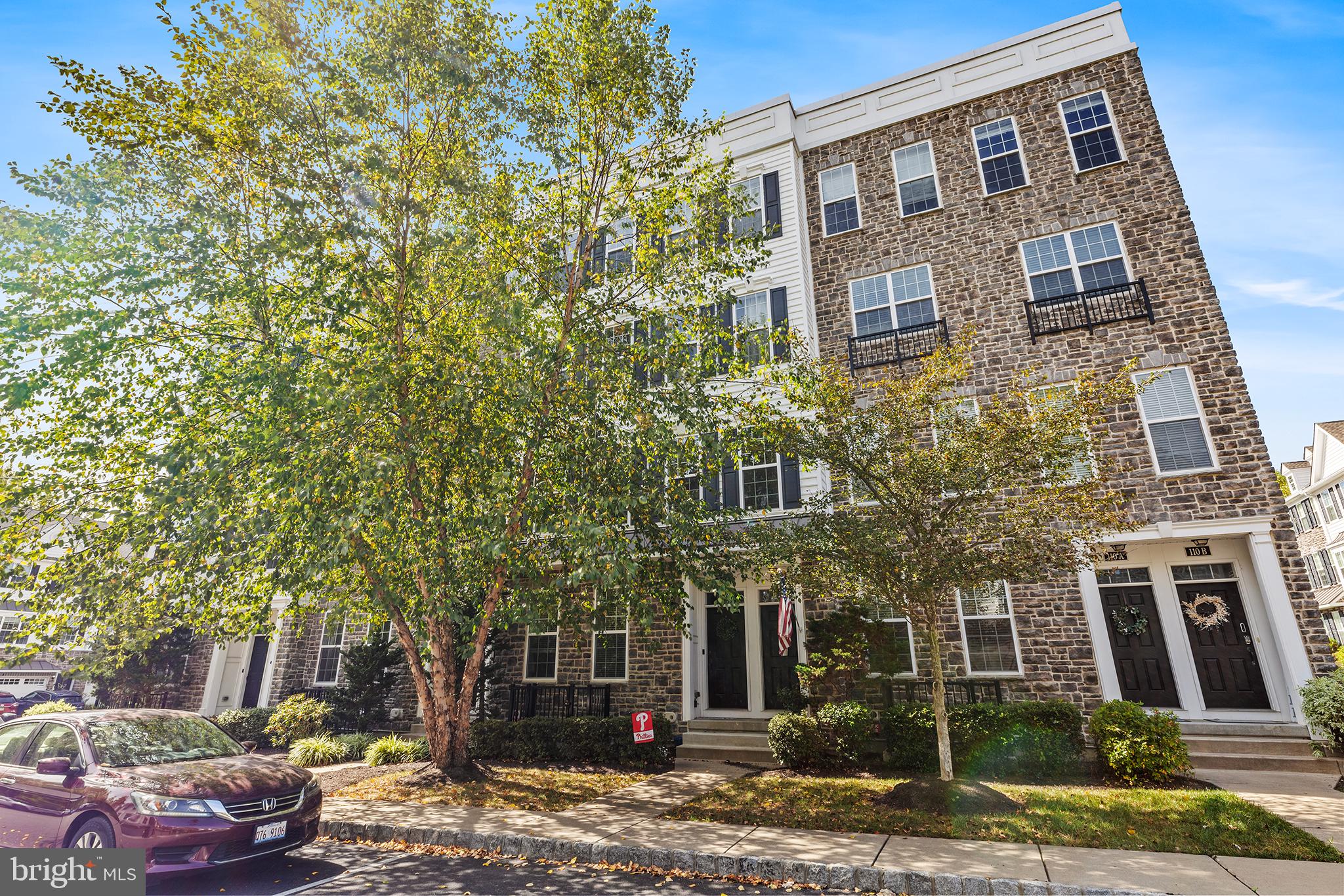 108-B Jay Aly Springfield, PA 19063 - Photo 5 of 42