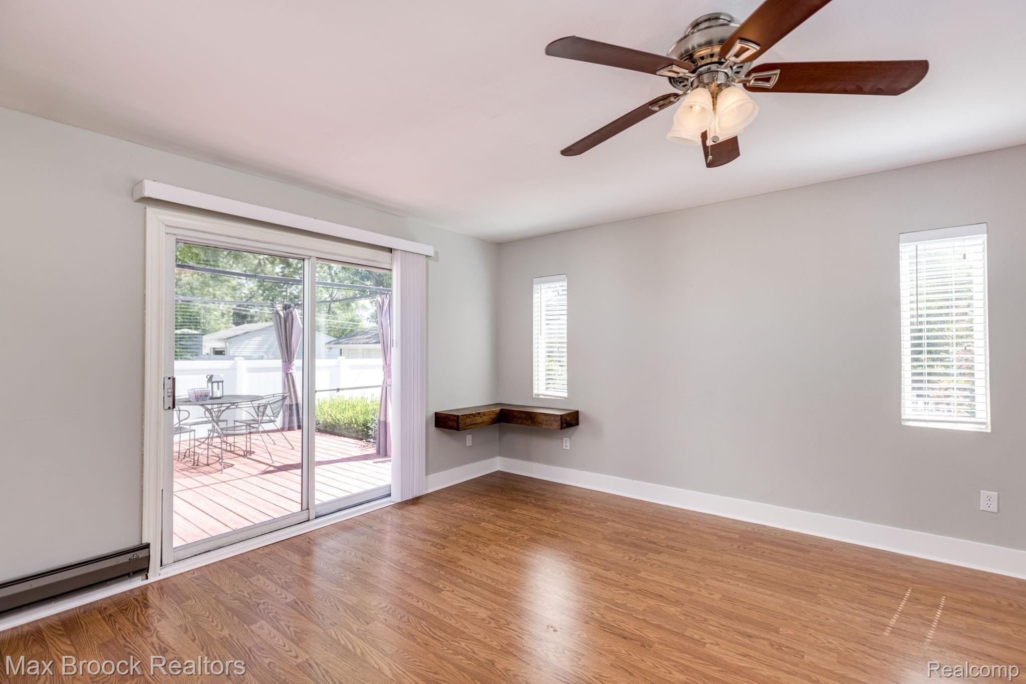 2289 Oxford Road Berkley, MI 48072 - Photo 9 of 35 2289+Oxford+Rd+Berkley-21-web.jpg
