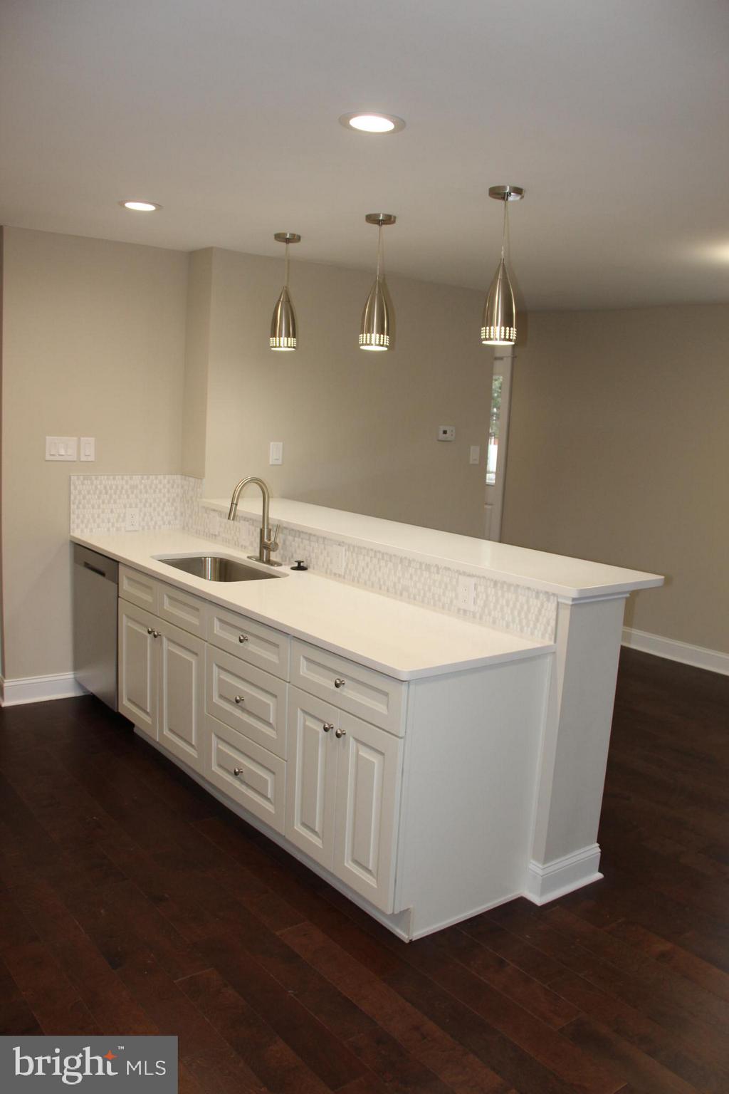 11717 Lockart Road Philadelphia, PA 19116 - Photo 36 of 40 Kitchen