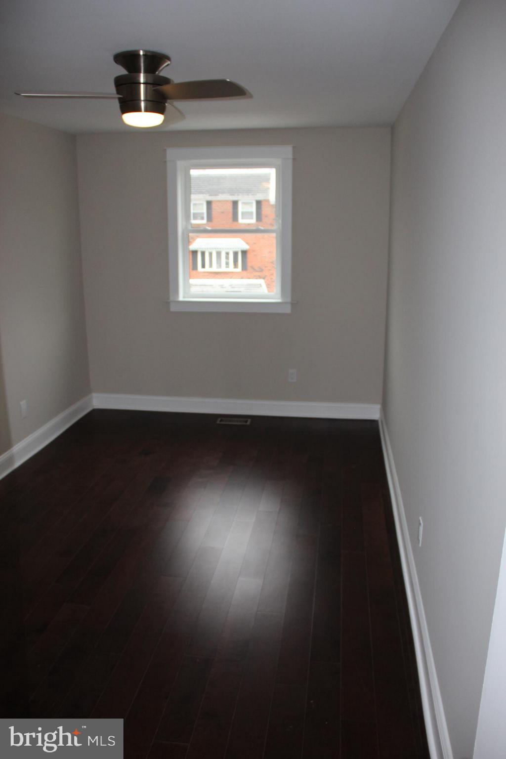 11717 Lockart Road Philadelphia, PA 19116 - Photo 38 of 40 1st bedroom