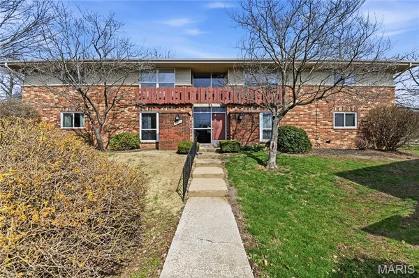 $95,000 | 4229 Carrollton Drive, Unit C, Bridgeton, MO 63044