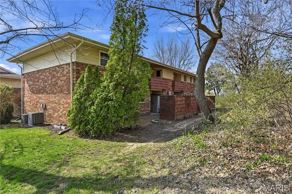 $95,000 | 4229 Carrollton Drive, Unit C, Bridgeton, MO 63044