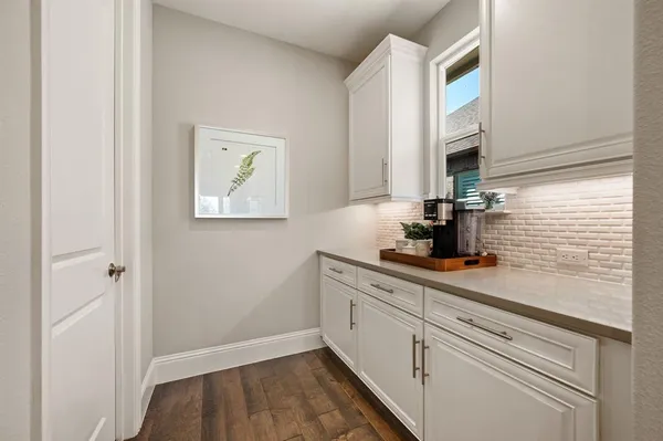 $1,100,000 | 12513 Grosbeak Drive, Denton, TX 76207