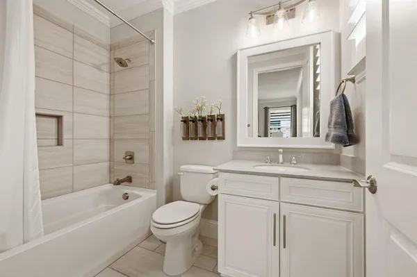 $1,100,000 | 12513 Grosbeak Drive, Denton, TX 76207