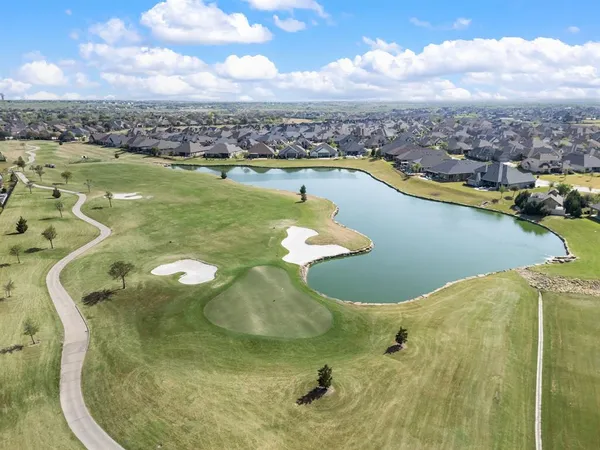 $1,100,000 | 12513 Grosbeak Drive, Denton, TX 76207