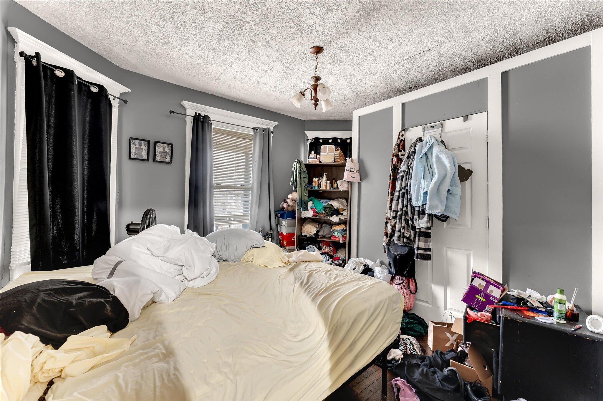 415 Graham Street Southwest Grand Rapids, MI 49503 - Photo 14 of 22 14-AIV00006