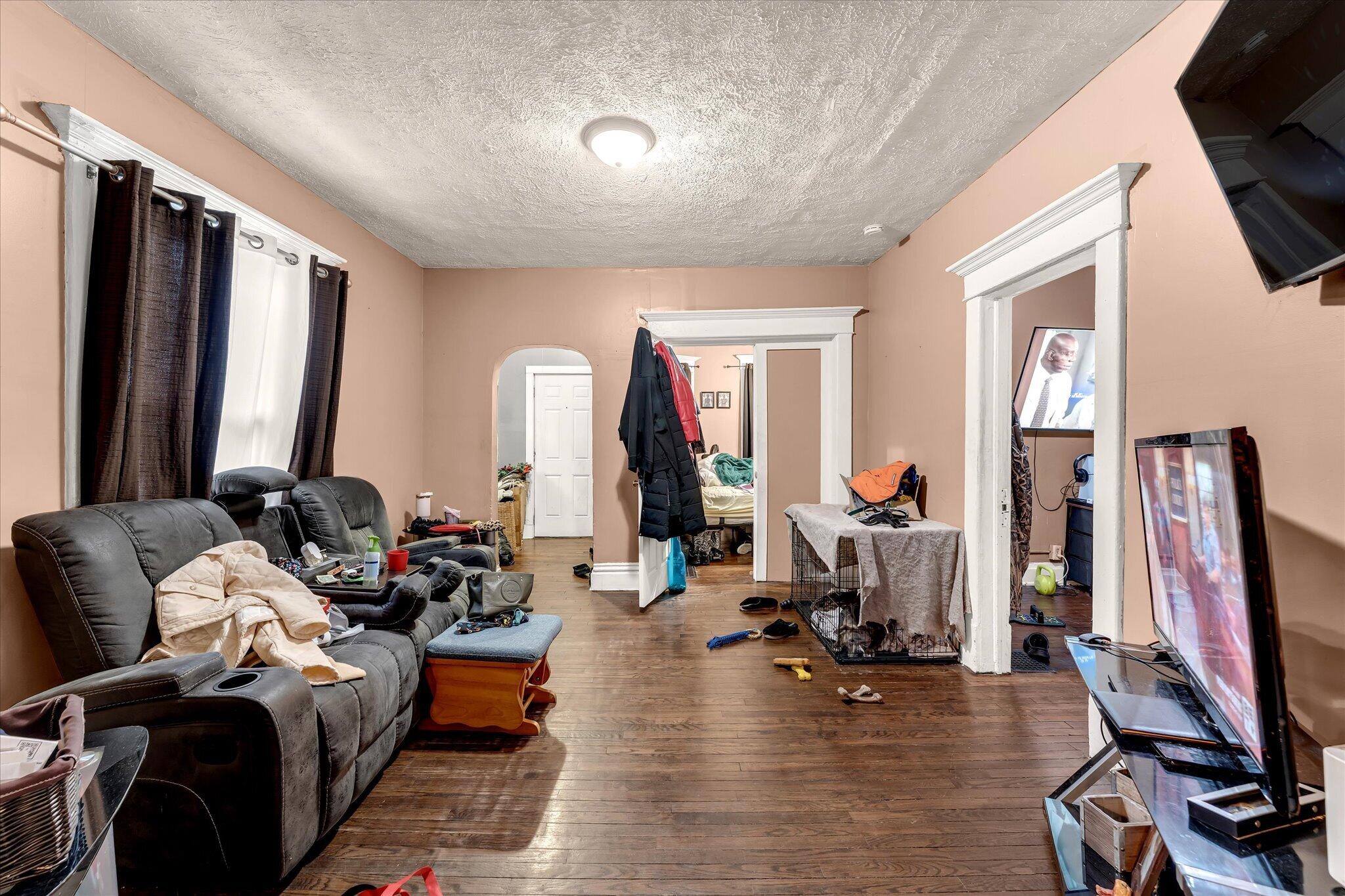 415 Graham Street Southwest Grand Rapids, MI 49503 - Photo 16 of 22 16-AIV00016