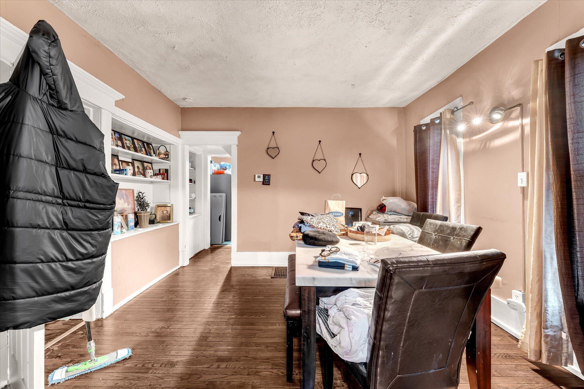 415 Graham Street Southwest Grand Rapids, MI 49503 - Photo 17 of 22 17-AIV00021