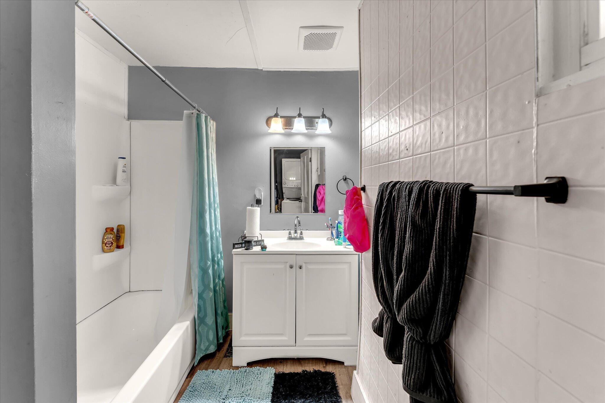 415 Graham Street Southwest Grand Rapids, MI 49503 - Photo 18 of 22 19-AIV00051