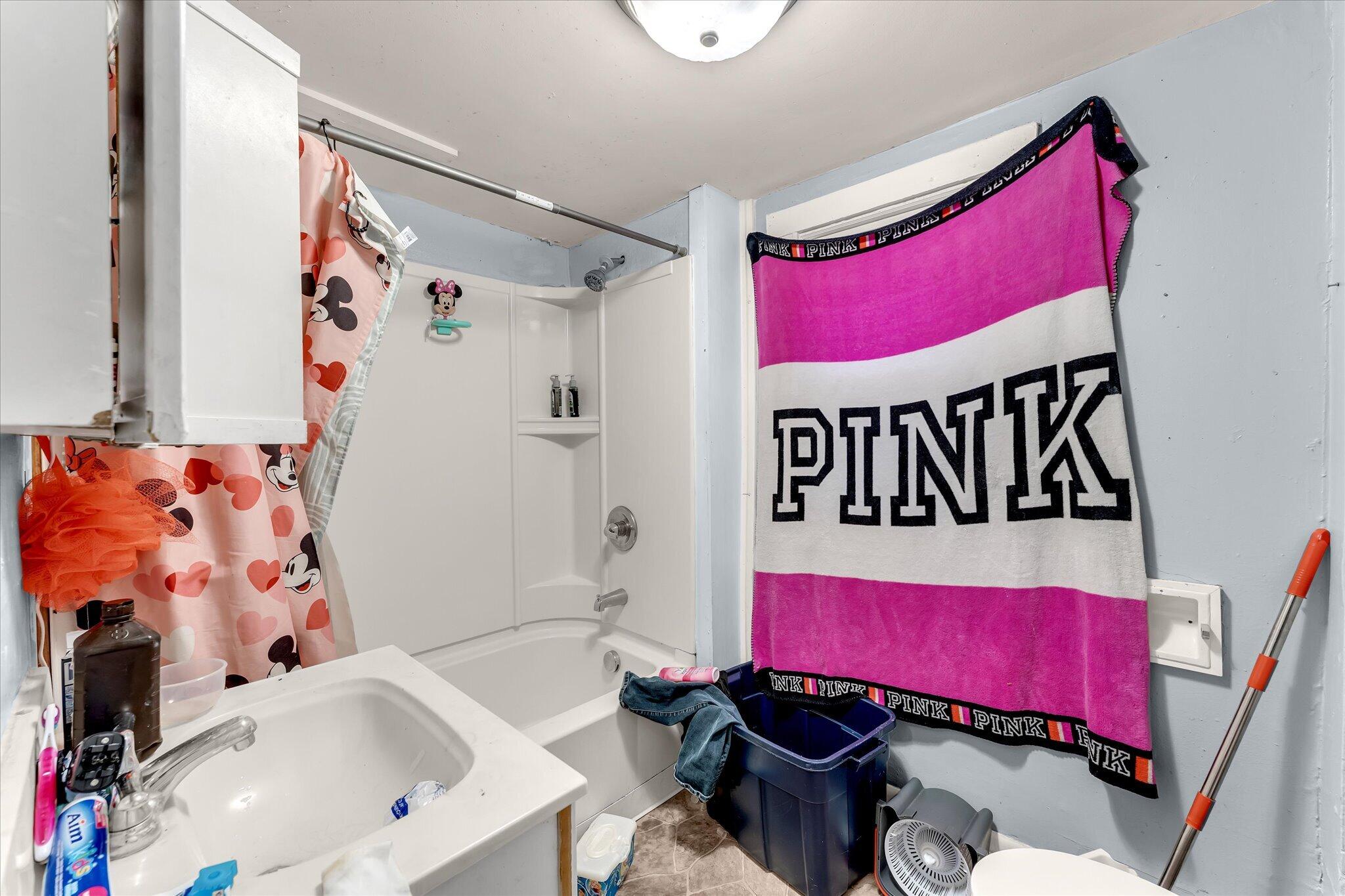 415 Graham Street Southwest Grand Rapids, MI 49503 - Photo 20 of 22 21-AIV00061