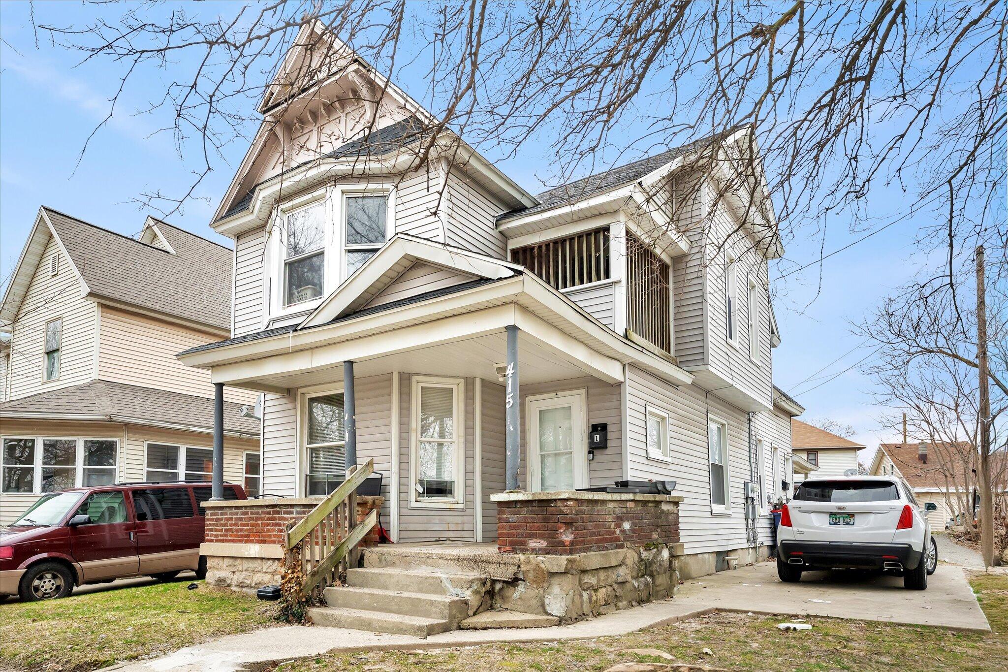 415 Graham Street Southwest Grand Rapids, MI 49503 - Photo 2 of 22 02-AIV00098-HDR-Edit