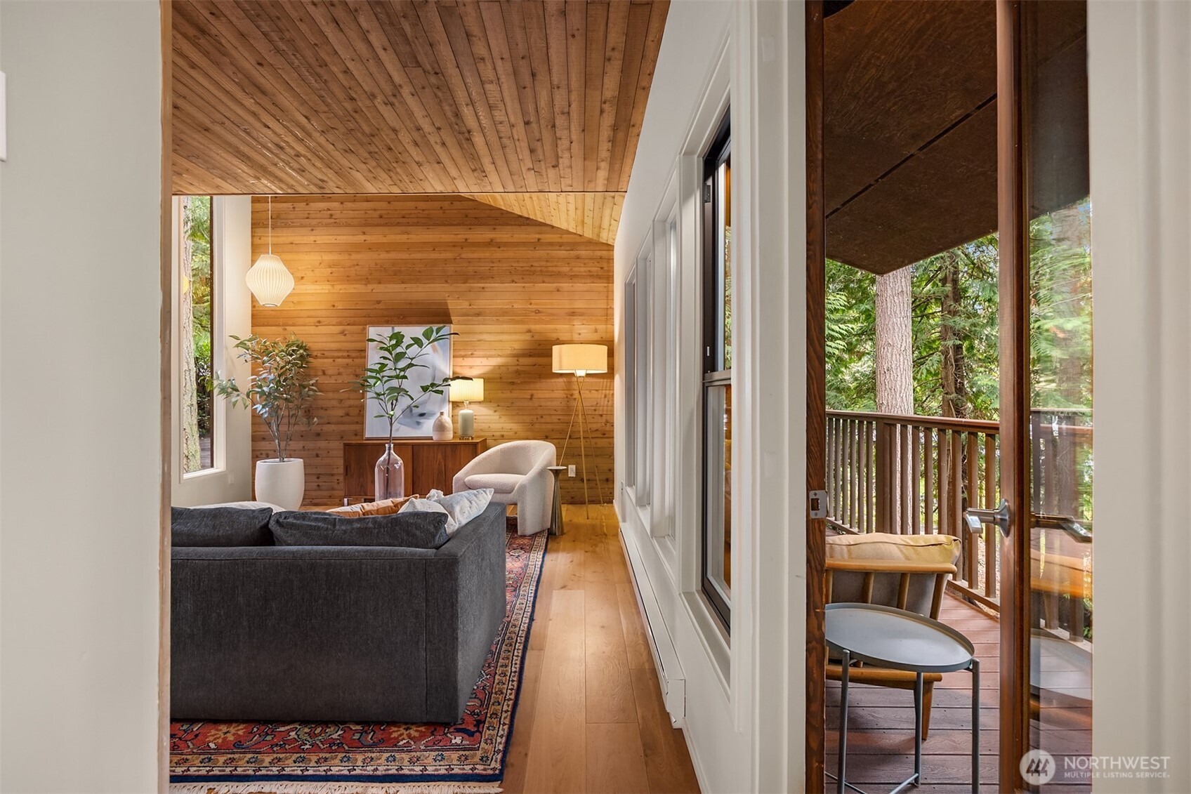 8240 Northeast Baker Hill Road Bainbridge Island, WA 98110 - Photo 13 of 39