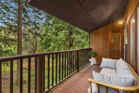 $998,000 | 8240 Northeast Baker Hill Road, Bainbridge Island, WA 98110