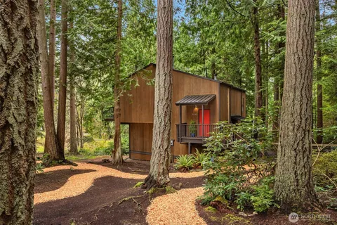 $998,000 | 8240 Northeast Baker Hill Road, Bainbridge Island, WA 98110