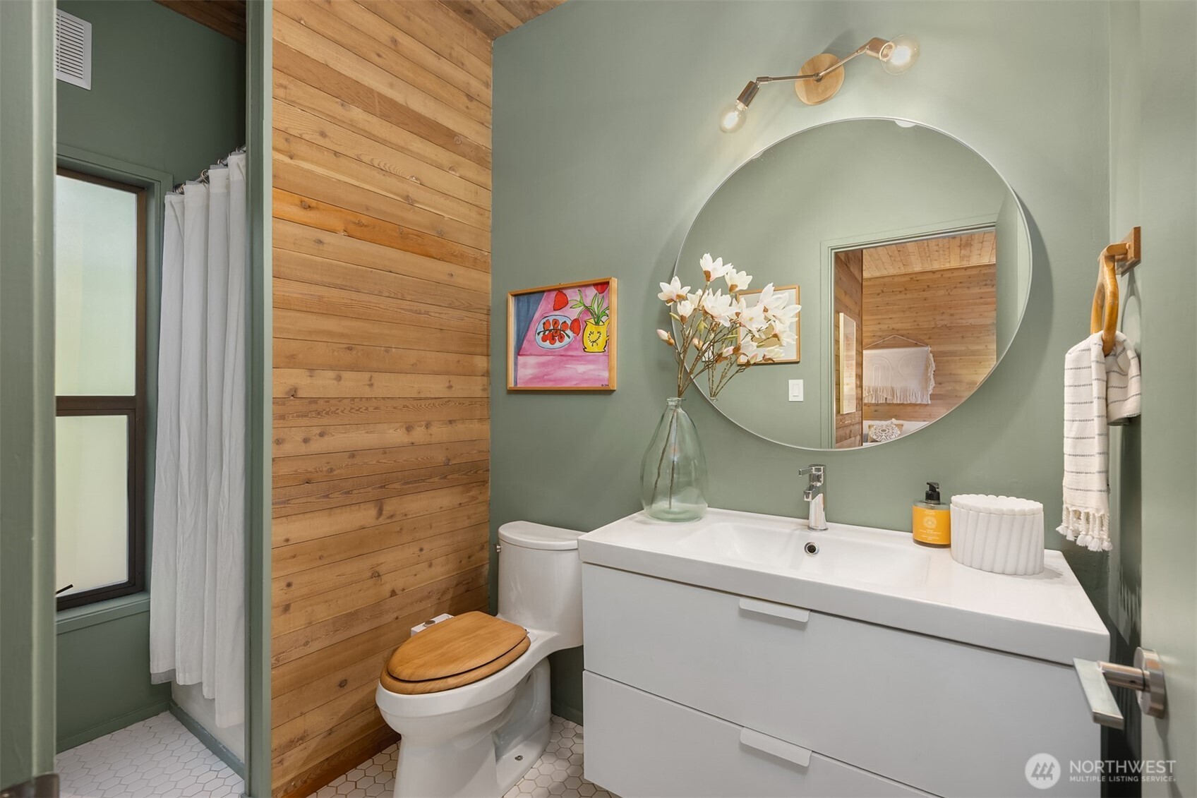 8240 Northeast Baker Hill Road Bainbridge Island, WA 98110 - Photo 27 of 39