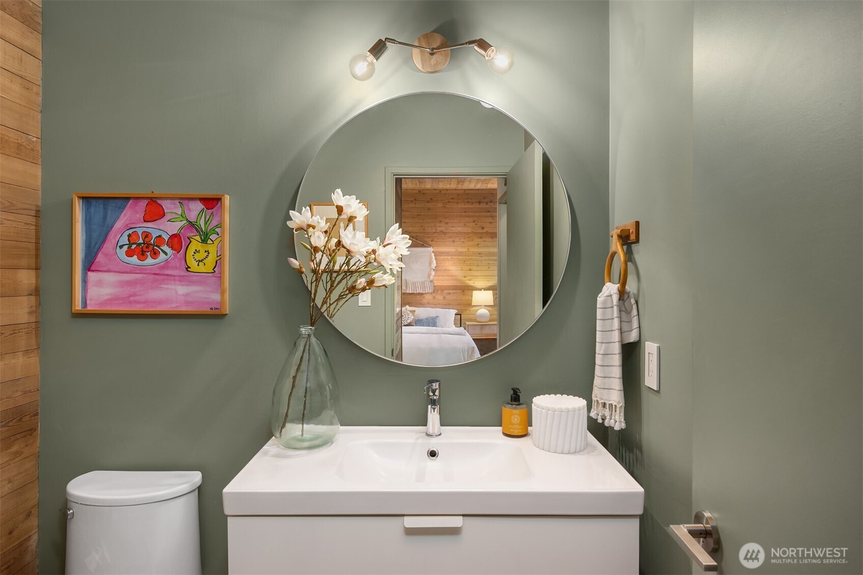 8240 Northeast Baker Hill Road Bainbridge Island, WA 98110 - Photo 28 of 39