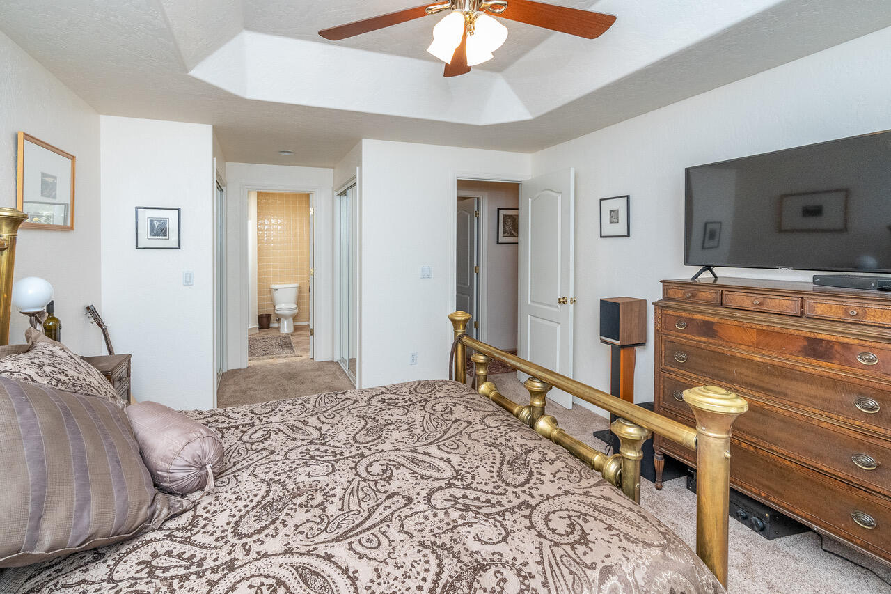 644 Benjamin Way Phoenix, OR 97535 - Photo 33 of 43 644 Benjamin (57 of 103)-Edit