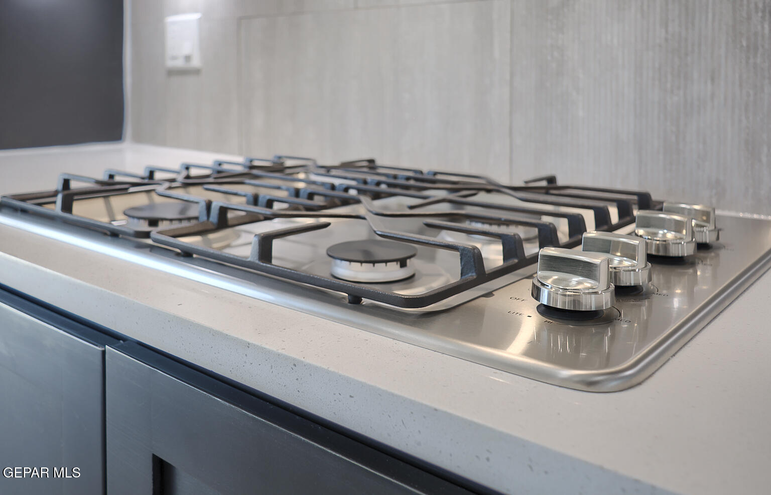 3820 Course Street El Paso, TX 79938 - Photo 4 of 11 12148-Bahjat-Kitchen-Range-2 (1)
