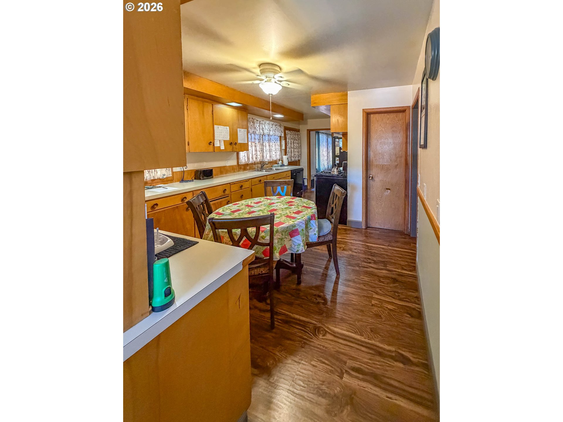 212 Park Street Riddle, OR 97469 - Photo 8 of 30 Gallery Image 8
