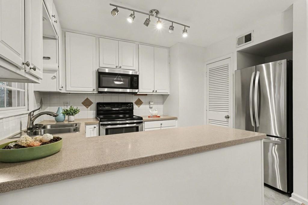 1101 Collier Road Northwest, Unit N4 Atlanta, GA 30318 - Photo 15 of 35