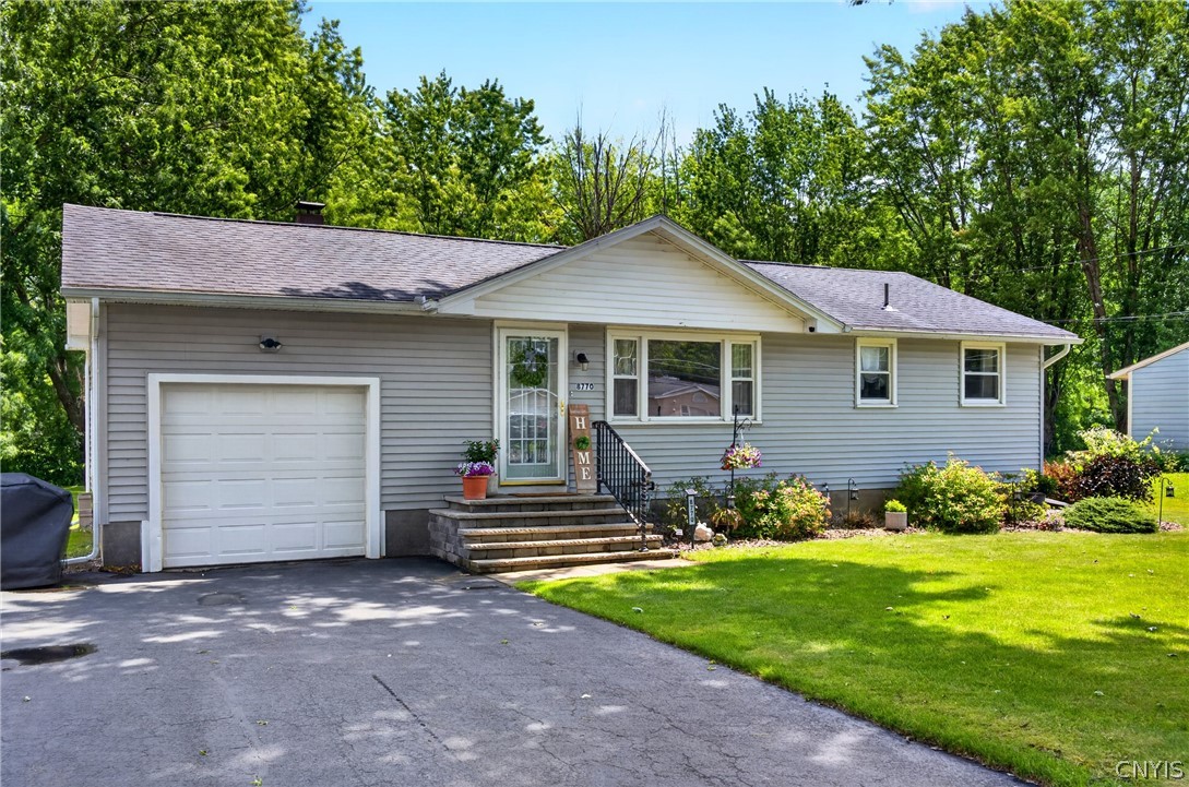 8770 Weaver Road Cicero, NY 13029 - Photo 2 of 47