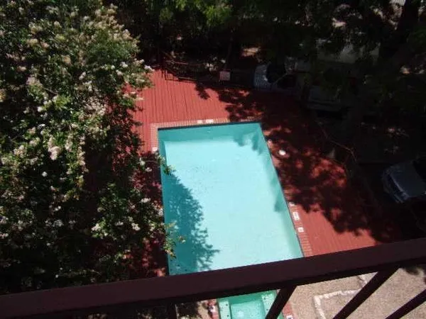 $2,300 | 2901 San Jacinto Boulevard, Unit 304, Austin, TX 78705