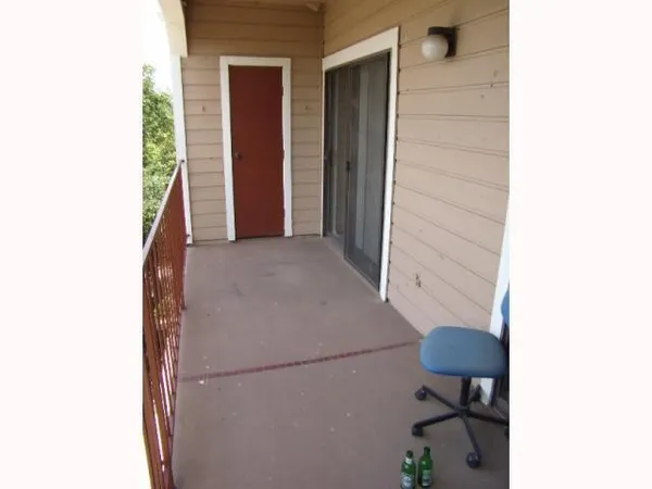 $2,300 | 2901 San Jacinto Boulevard, Unit 304, Austin, TX 78705