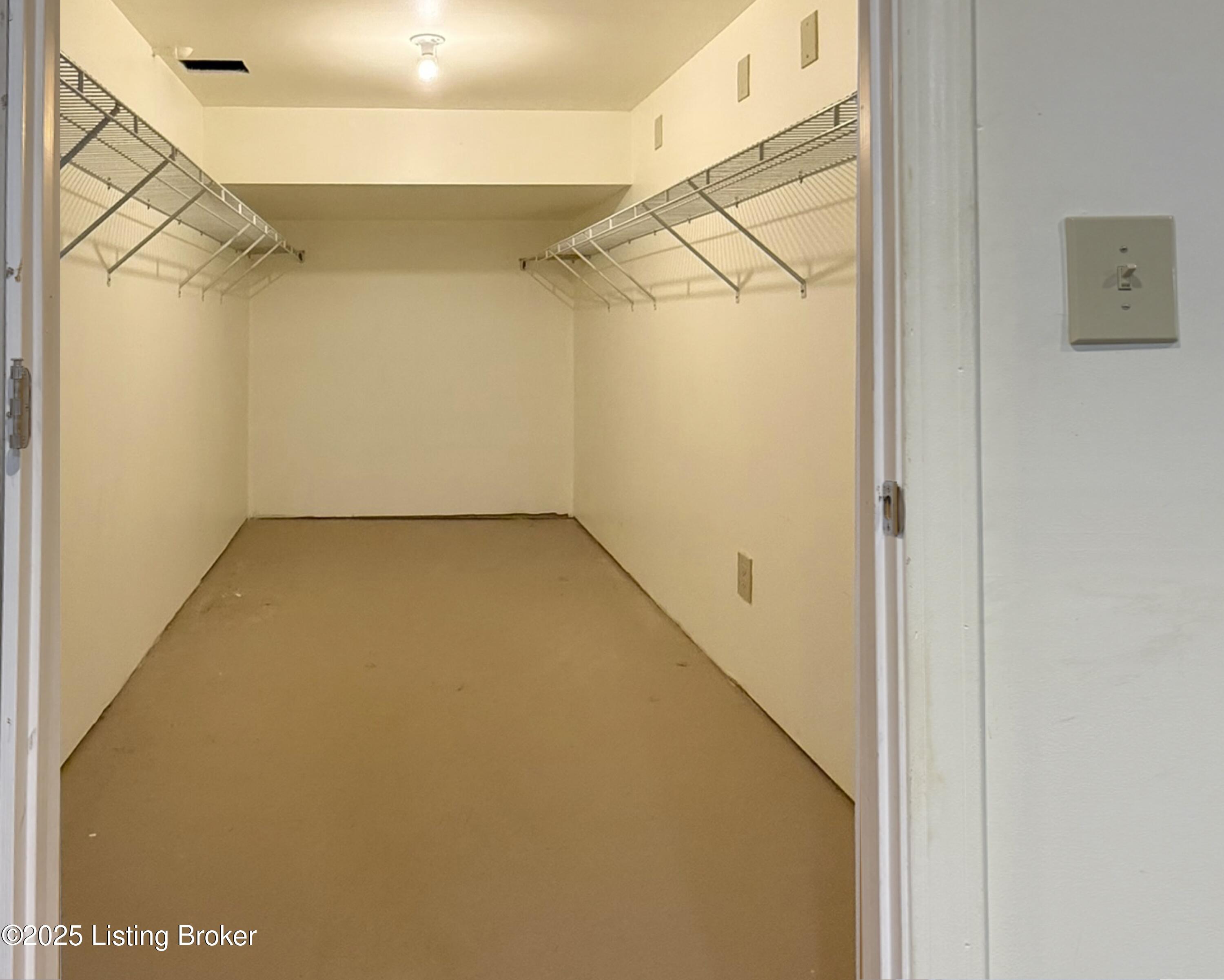 2903 Cambridge Road Louisville, KY 40220 - Photo 22 of 31 0001 Bsmt Closet