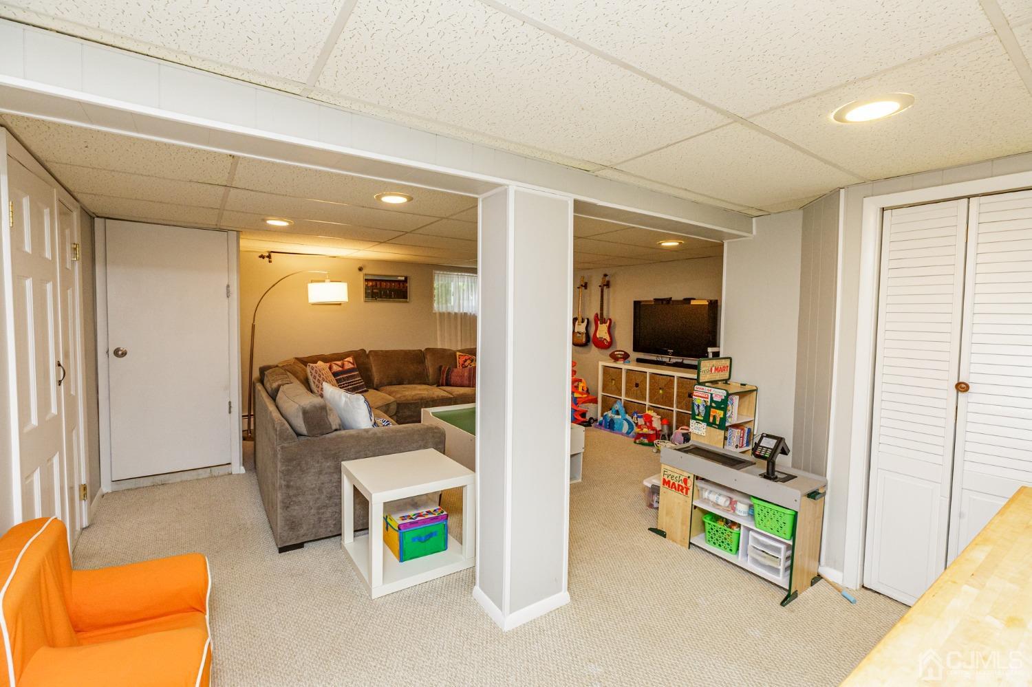 215 Hillside Road Elizabeth, NJ 07208 - Photo 25 of 37