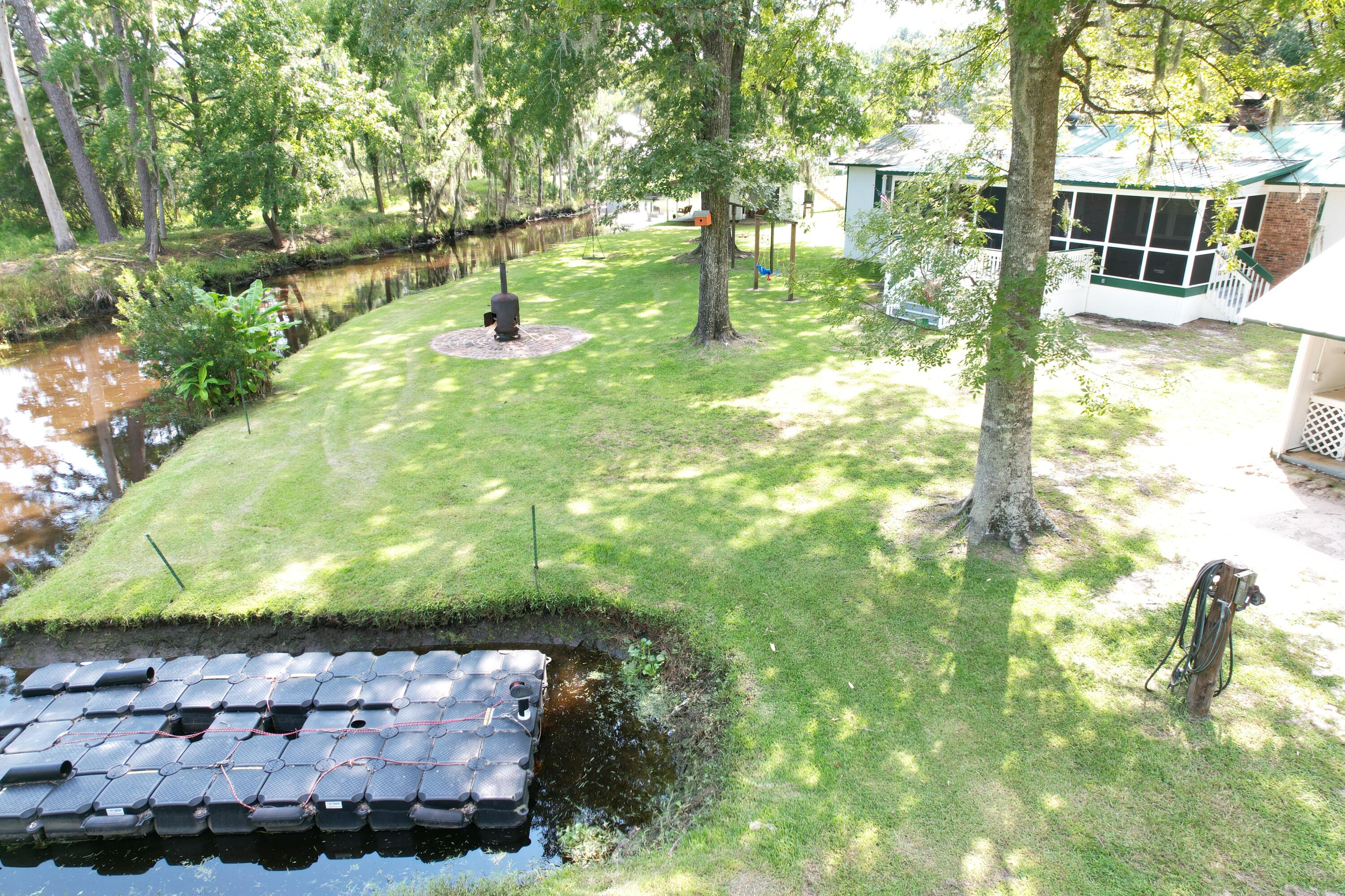 538 Castlebury Road Walterboro, SC 29488 - Photo 15 of 42 backyard