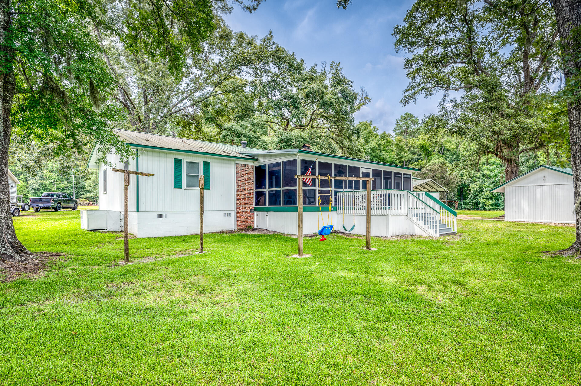 538 Castlebury Road Walterboro, SC 29488 - Photo 5 of 42 538Castlebury-02