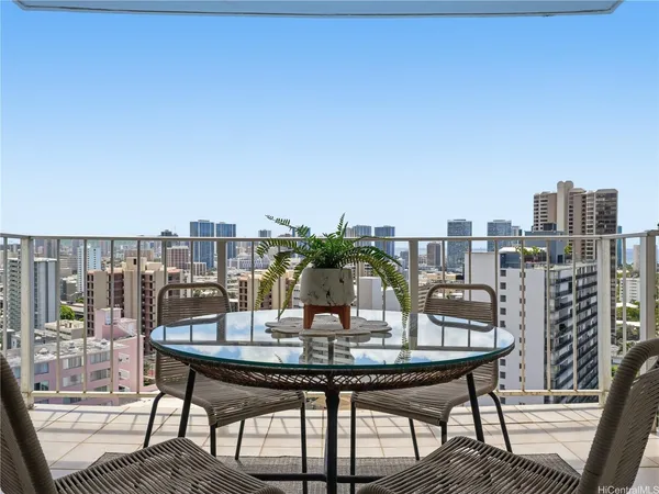 $450,000 | 1441 Victoria Street, Unit 1403, Honolulu, HI 96822