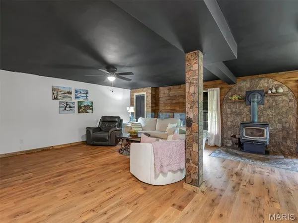 $399,999 | 575 East Villa Ridge Road, Villa Ridge, MO 63089