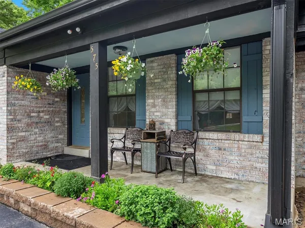 $399,999 | 575 East Villa Ridge Road, Villa Ridge, MO 63089