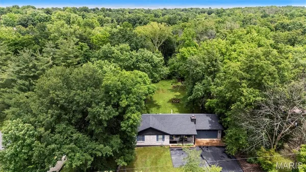 $399,999 | 575 East Villa Ridge Road, Villa Ridge, MO 63089