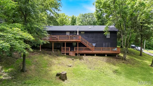 $399,999 | 575 East Villa Ridge Road, Villa Ridge, MO 63089