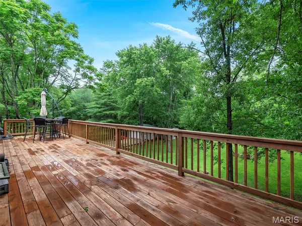 $399,999 | 575 East Villa Ridge Road, Villa Ridge, MO 63089