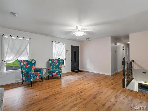 $399,999 | 575 East Villa Ridge Road, Villa Ridge, MO 63089