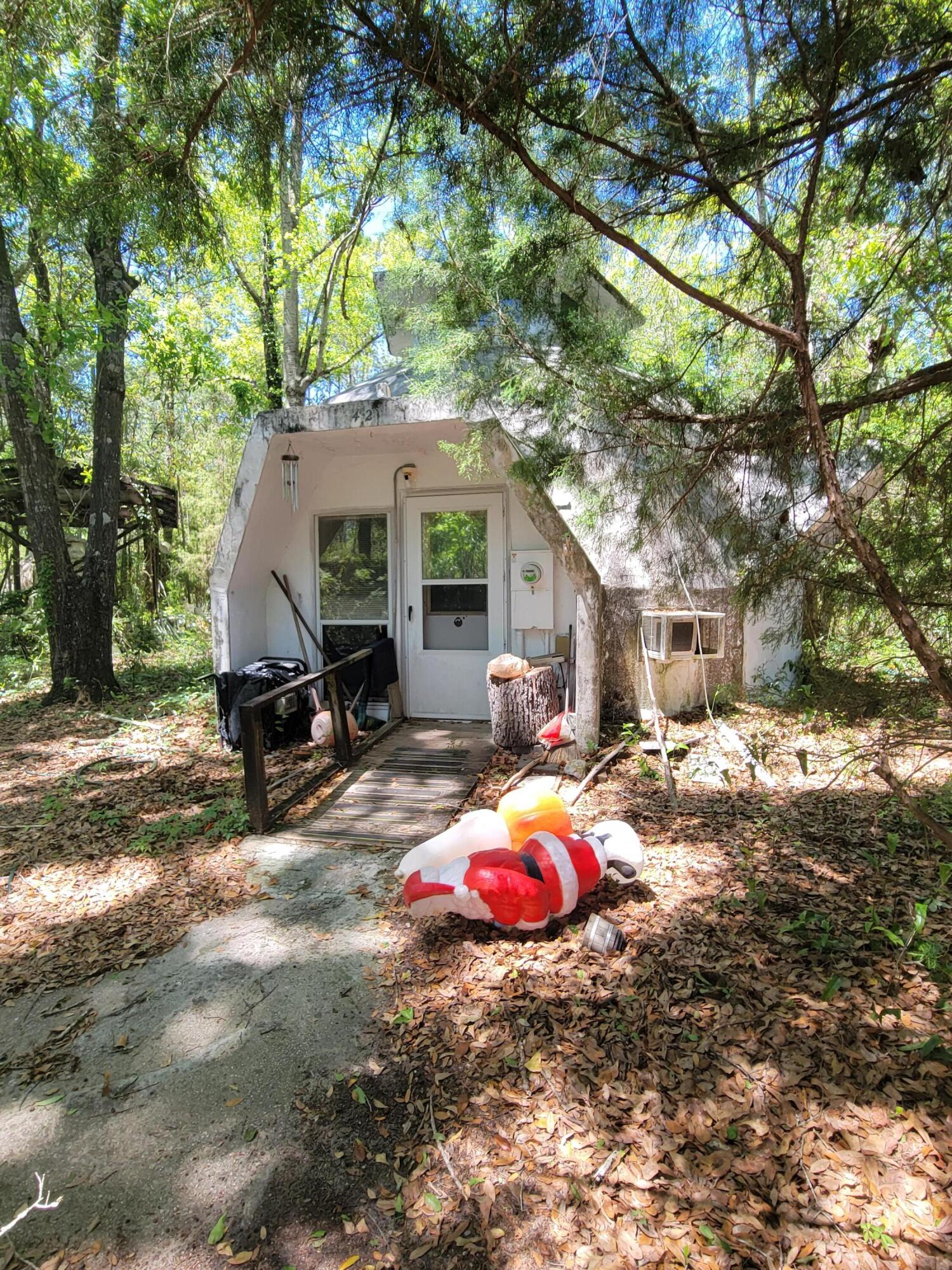 42 Ruth Road Freeport, FL 32439 - Photo 1 of 39 20220409_123209