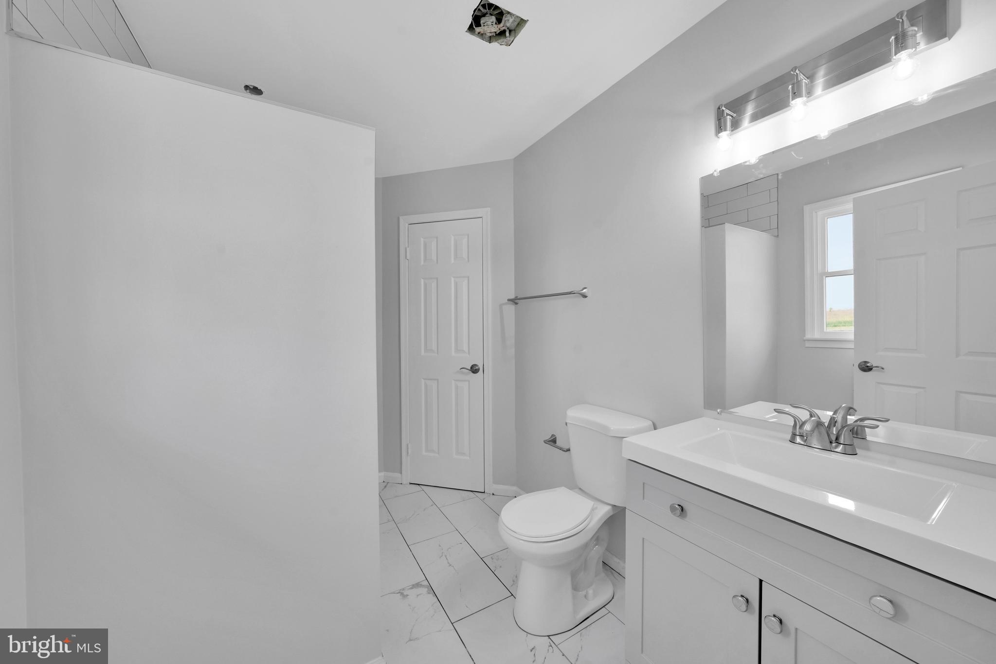 155 Houcksville Road South Hampstead, MD 21074 - Photo 27 of 41 OWNERS BATH
