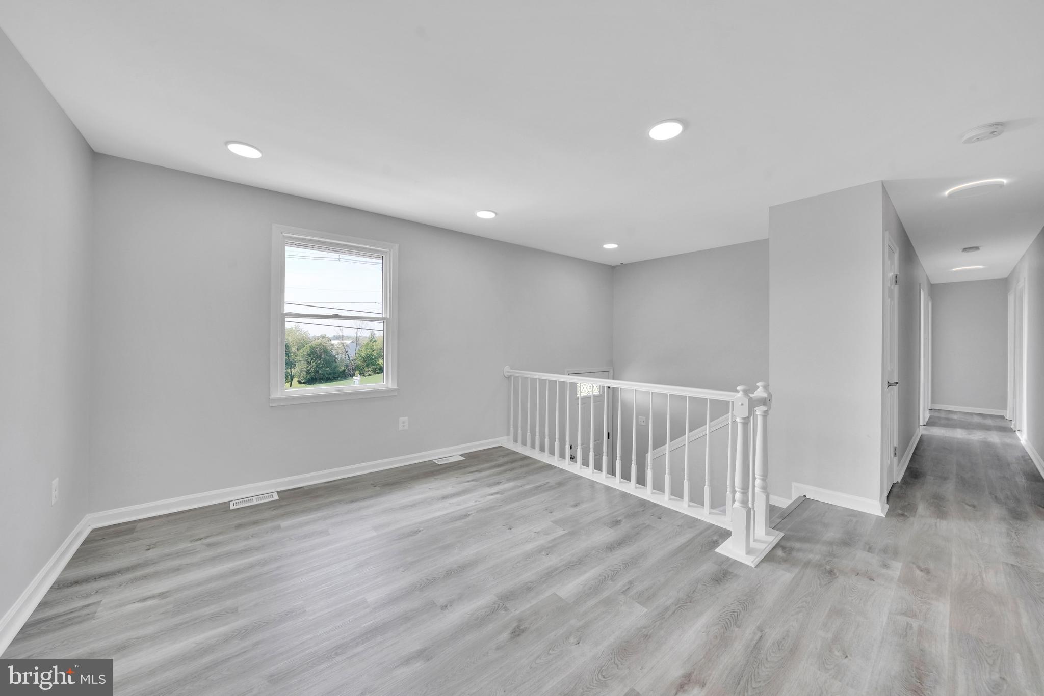 155 Houcksville Road South Hampstead, MD 21074 - Photo 4 of 41 LIVING ROOM