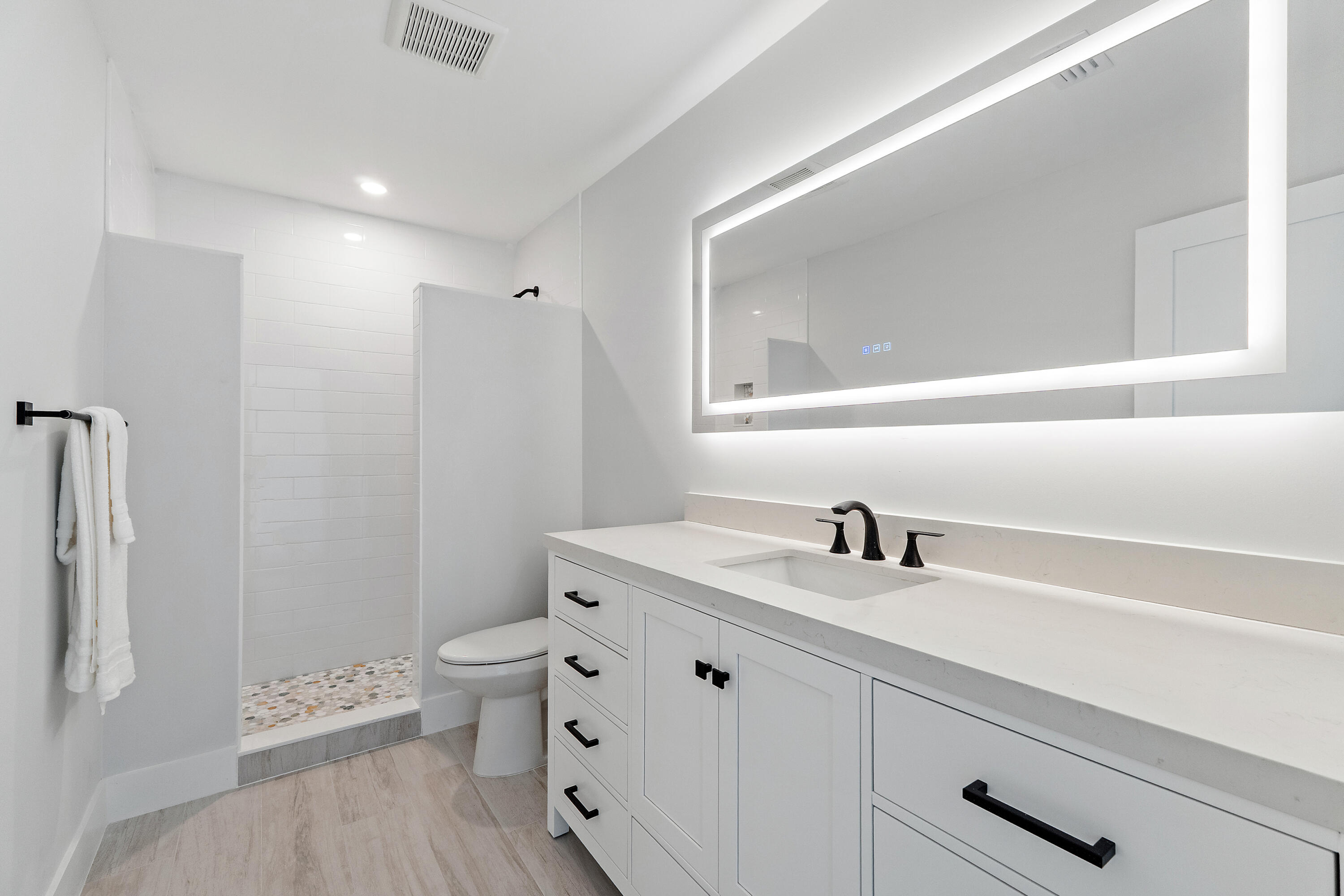141 East Riverside Drive, Unit 6A Jupiter, FL 33469 - Photo 21 of 41 063-141ERiversideDr-A6-Jupiter-FULL