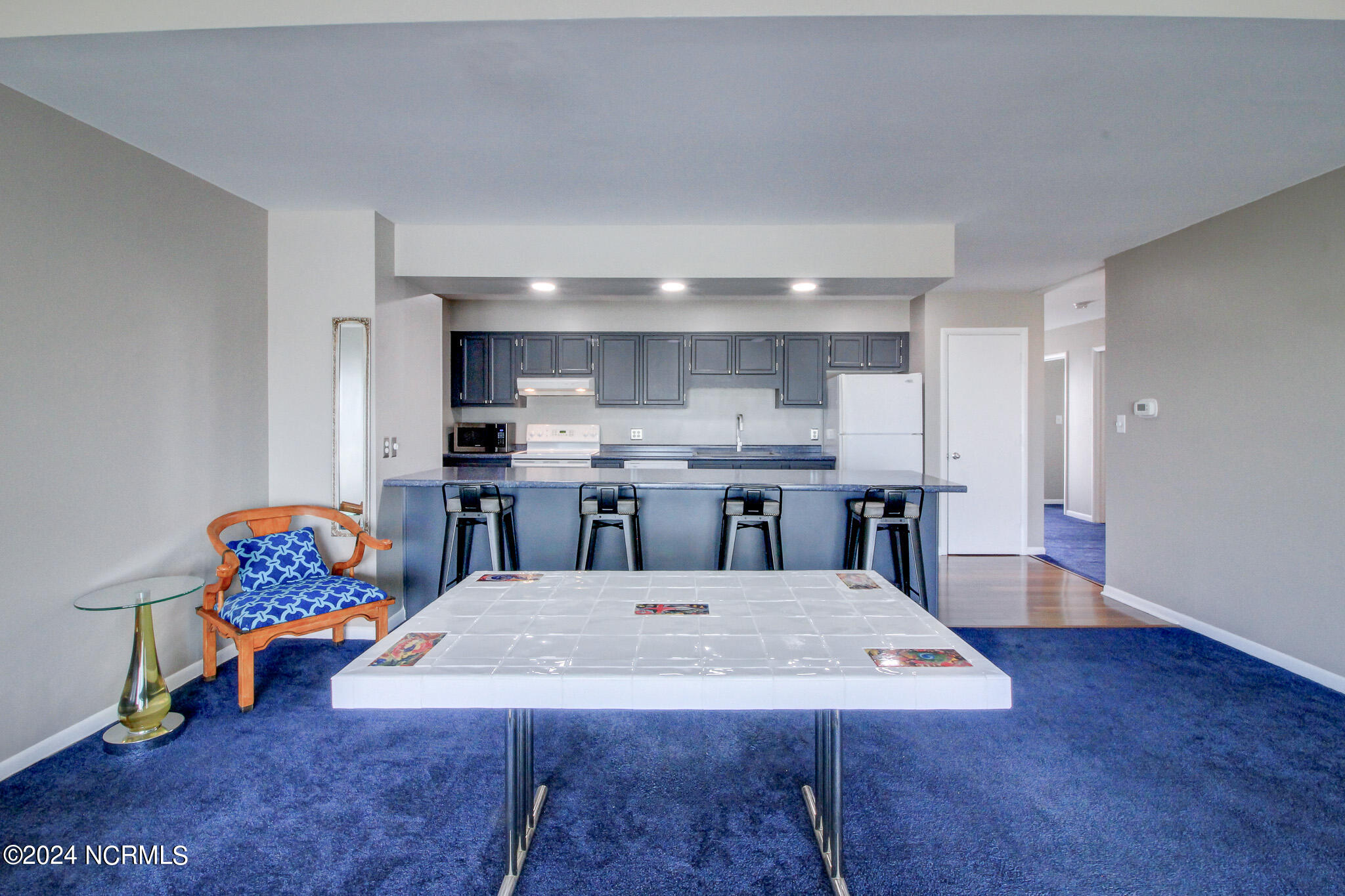855 Salter Path Road, Unit 304 Indian Beach, NC 28512 - Photo 10 of 46 Dining/Kitchen